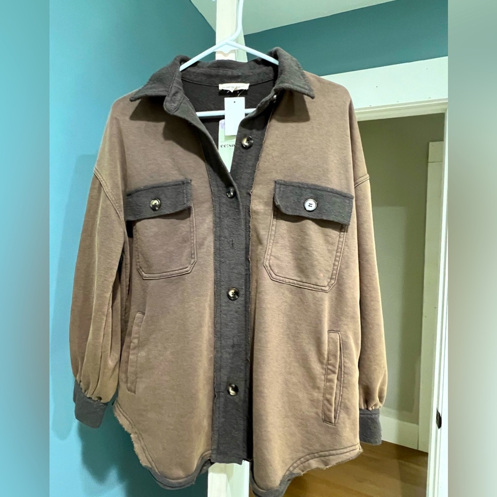 Ee some size small oversized brown mineral washed  shacket.